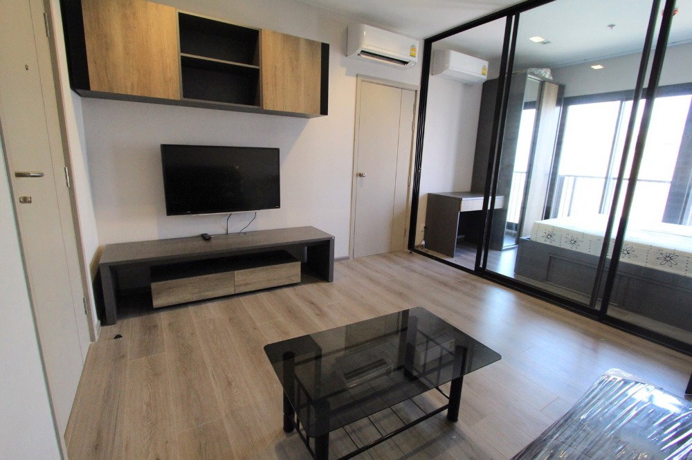 picture For rent: The Politan Rive condo, 31 sq.m., 54th floor - 4/8