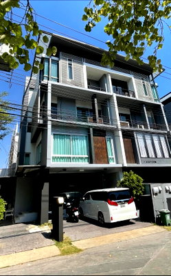 Home office for sale Town in town : 📌 For Sell Home office B-SQUARE RAMA 9 - MENGJAI 3-story 4 bedroom 4 bathroom