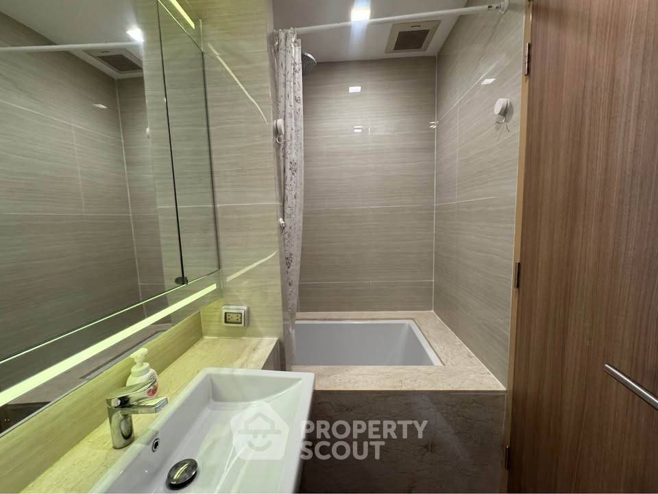 picture 1-BR Condo At Noble Be 33 Near BTS Phrom Phong (ID 3168939) - 9/11