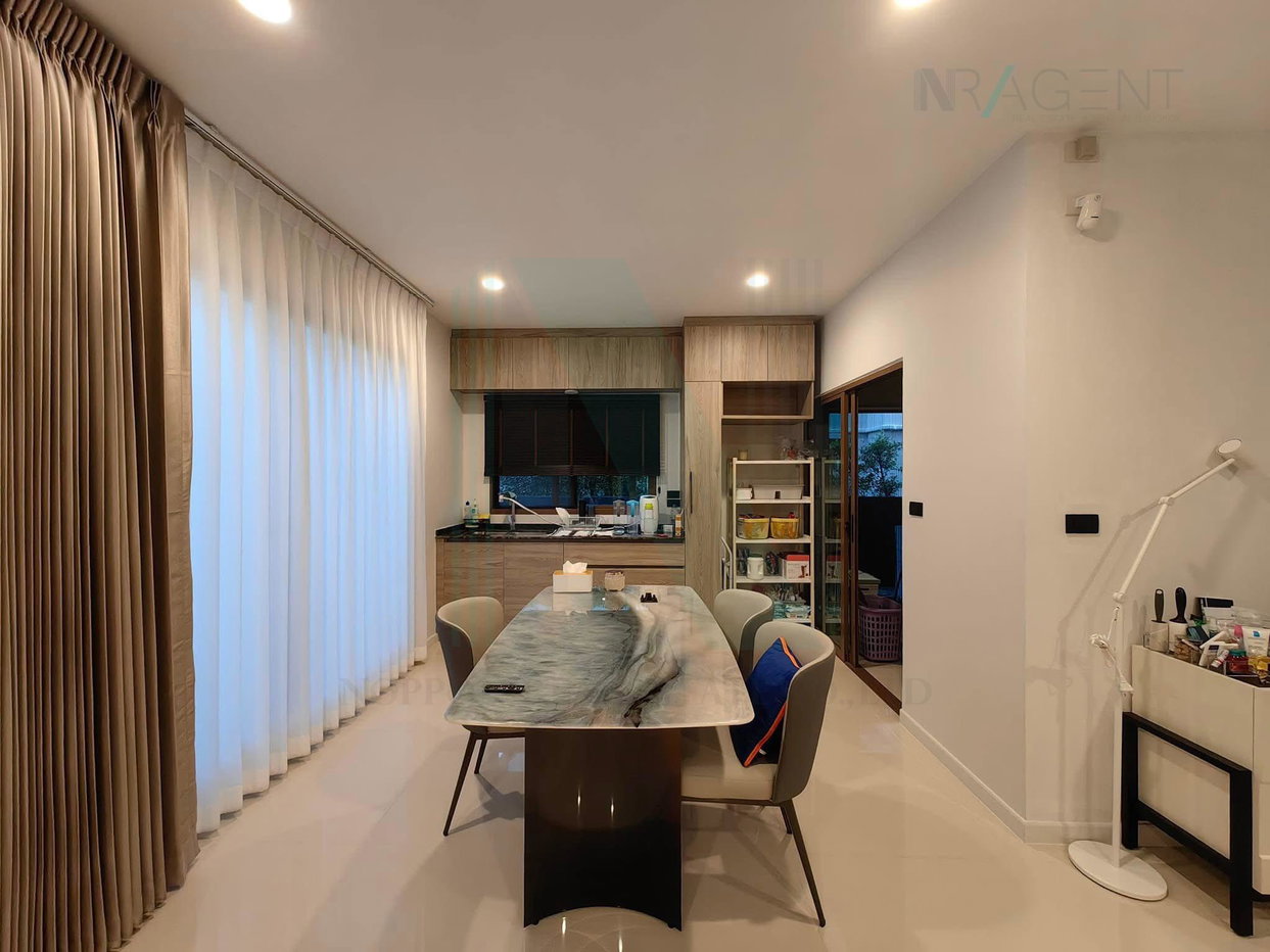 รูป 📌 ให้เช่าบ้านเดี่ยว 2 ชั้น บุราสิริ กรุงเทพกรีฑา 4 ห้องนอน 4 ห้องน้ำ - รูปที่ 2/8