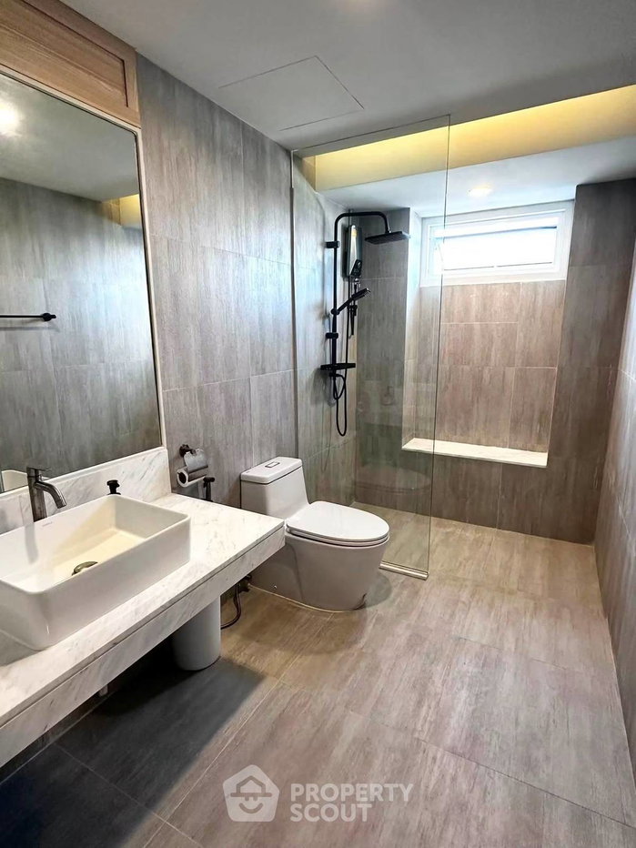 รูป ชั้น 15 คอนโด 3 ห้องนอน ขนาด 200 ตารางเมตร Riverside Villa Condominium 1 (ID 3165906) - รูปที่ 8/11