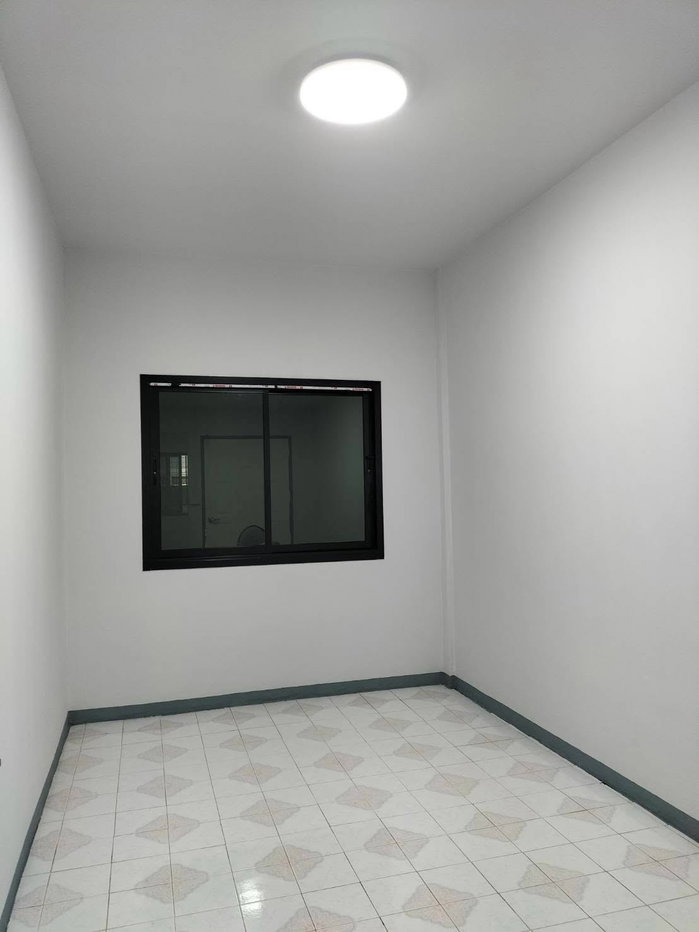 รูป ขายบ้านทาวน์เฮาส์ (น้ำไม่ท่วม) ใกล้ตลาดค้าเจริญ บ่อหิน , ไปเซ็นทรัลเฟส 9.5 กม. - รูปที่ 11/16