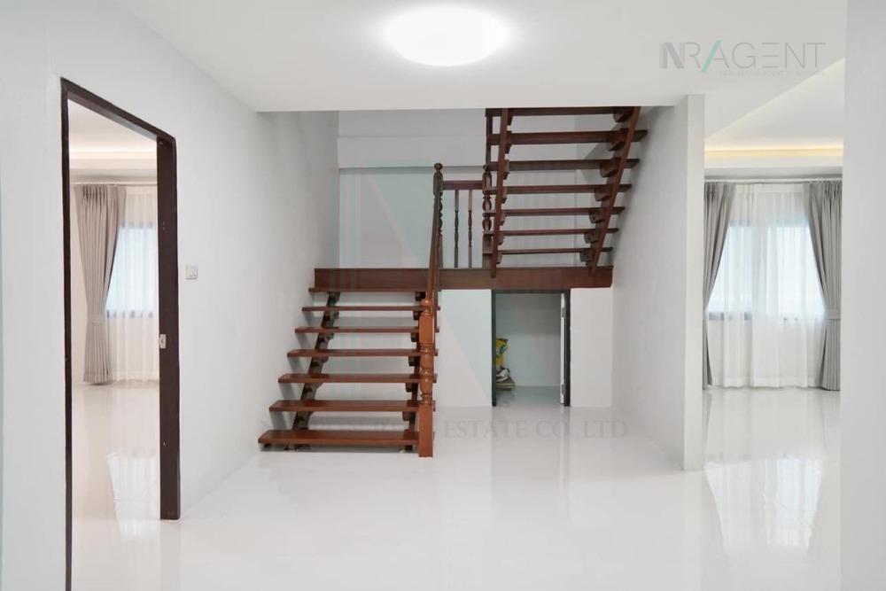 รูป 📌 ขายบ้านเดี่ยว โครงการ เดอะมาสเตอร์ รอยัล สวนหลวง ร.9 2 ชั้น 5 ห้องนอน 3 ห้องน้ำ - รูปที่ 5/8