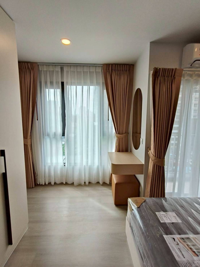 picture BRAND-NEW Condo ASPIRE ONNUT STATION Corner Room 22K - 6/16