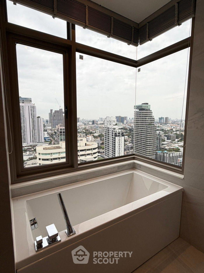 picture 24th-Floor 2-BR Condo At Rhythm Ekkamai Estate Near BTS Thong Lor (ID 3169352) - 11/13