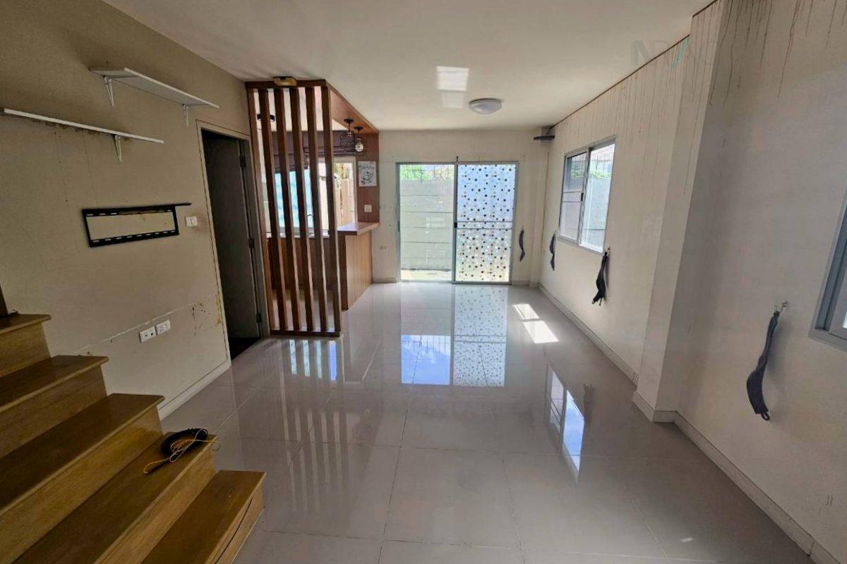 รูป 📌 ขายทาวน์เฮาส์ โครงการ บ้านลุมพินี ทาวน์วิลล์ เพิ่มสิน-วัชรพล 2 ชั้น 3 ห้องนอน 2 ห้องน้ำ - รูปที่ 2/8