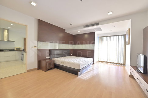 Special Unit, Quality Guaranteed by Top Brands Nusasiri Grand Condo near BTS Ekkamai