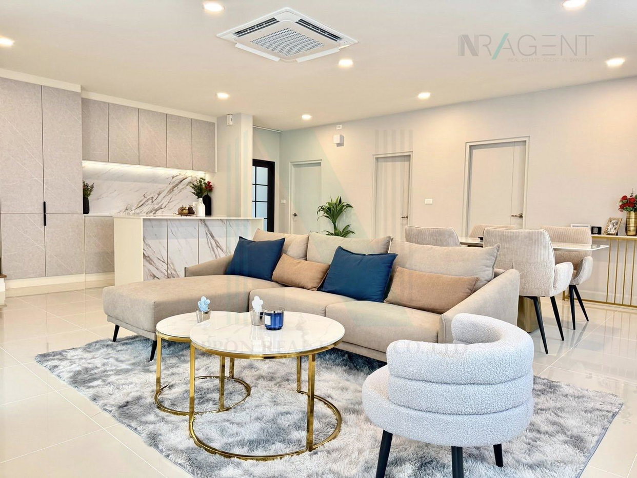 รูป 📌 ขายบ้านเดี่ยว โครงการ เซนโทร บางนา 2 ชั้น 4 ห้องนอน 4 ห้องน้ำ - รูปที่ 2/8