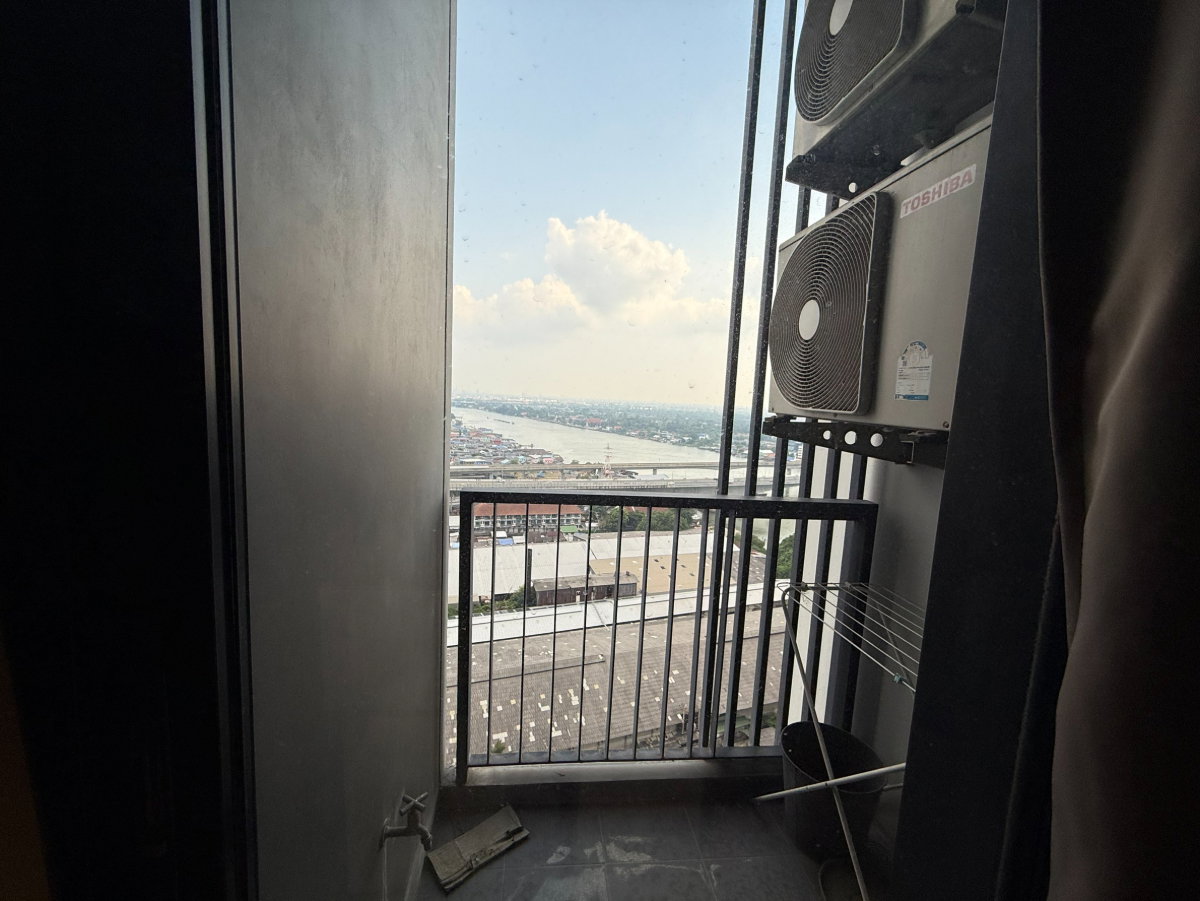 picture For Rent: The Politan Rive Condo, 31 sq.m., 24th floor, corner unit. - 9/10