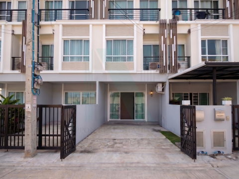 📌 ขายทาวน์เฮาส์ โครงการ เดอะแพลนท์ ซิตี้ นวมินทร์ 3 ชั้น 3 ห้องนอน 3 ห้องน้ำ