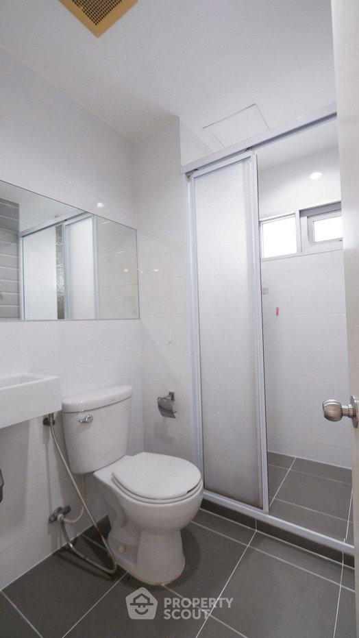 picture 17th-Floor 2-BR Condo At Aspire Sukhumvit 48 Near BTS Phra Khanong (ID 3167224) - 40/41