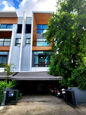 Townhouses for rent Bangkok : 📌 For Rent 3-story Townhouse ARDEN PHATTHANAKAN 3 bedroom 3 bathroom