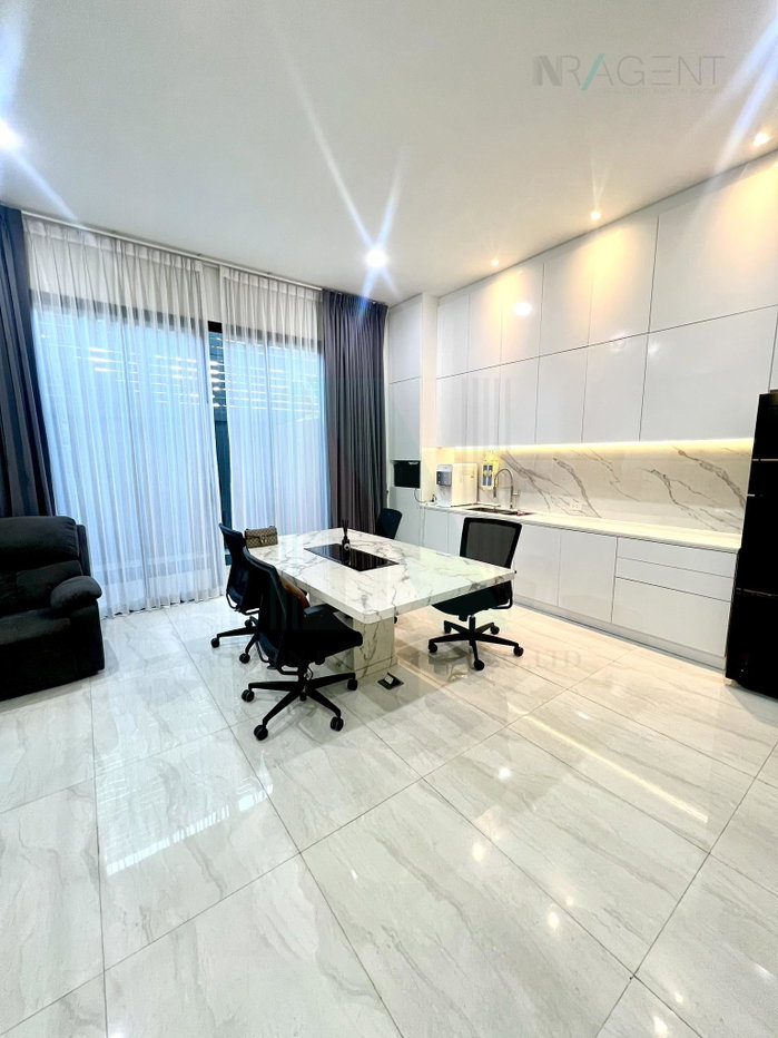 รูป 📌 ขายทาวน์โฮม โครงการ ดิ ออเธอร์ รัชดา 32 3 ชั้น 3 ห้องนอน 4 ห้องน้ำ - รูปที่ 4/8
