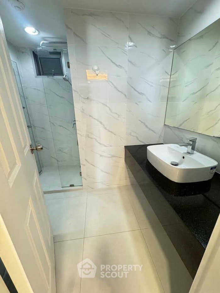 picture 3-BR Condo At Belle Grand Rama 9 Near MRT Phra Ram 9 (ID 3168784) - 19/23