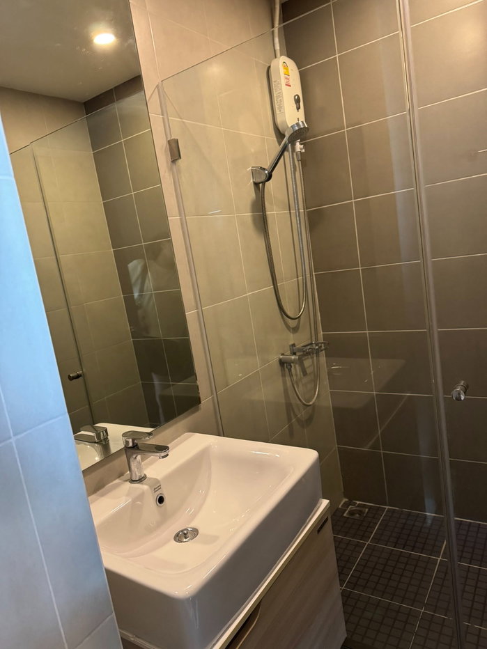 picture 🏙️✨ FOR RENT: IDEO O2 📩 Interested in this room? Screenshot or copy the link and send us via Line for more details & room viewing. - 18/19