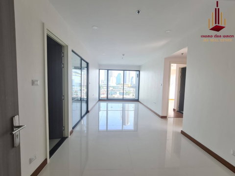✨ For Sale: Supalai Premier Charoen Nakhon Condo ✨ 💰 Only 10,500,000 THB