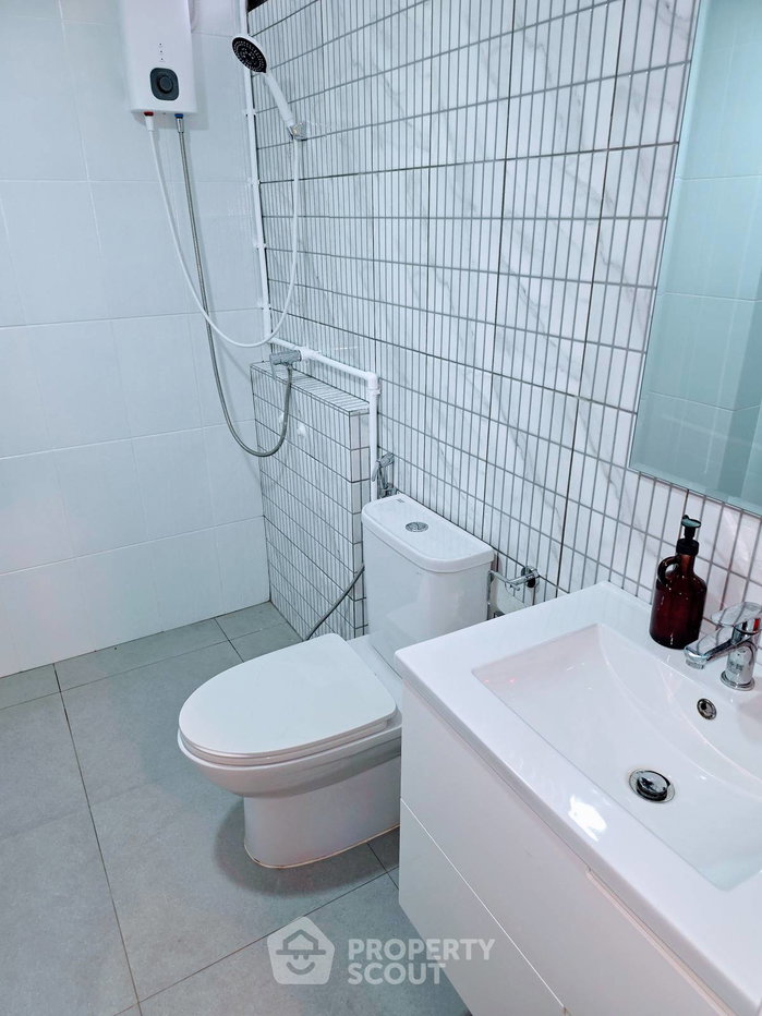 picture 142 Sqm 2-BR Sribumpen Condo Home Near MRT Khlong Toei (ID 3163533) - 16/29