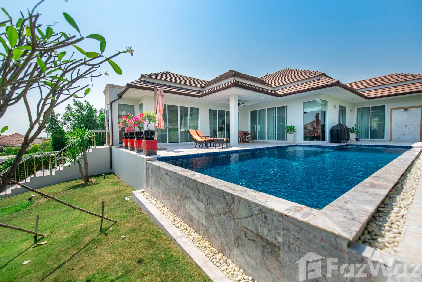 รูป ขาย วิลล่า 3 ห้องนอน ในโครงการ เรด เมาน์เทน ลักซ์ชัวรี 6660228 - รูปที่ 1/16