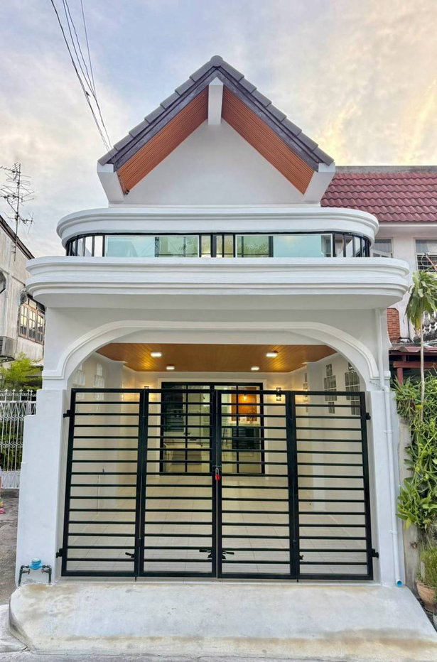 รูป บ้านหลังริม ทำเลดี รีโนเวทใหม่ #หมู่บ้านธนพัฒนา ซอยนนทบุรี 8 ใกล้สะพานมหาเจษฎาฯ ใกล้โรงพยาบาลพระนั่งเกล้า - รูปที่ 1/20