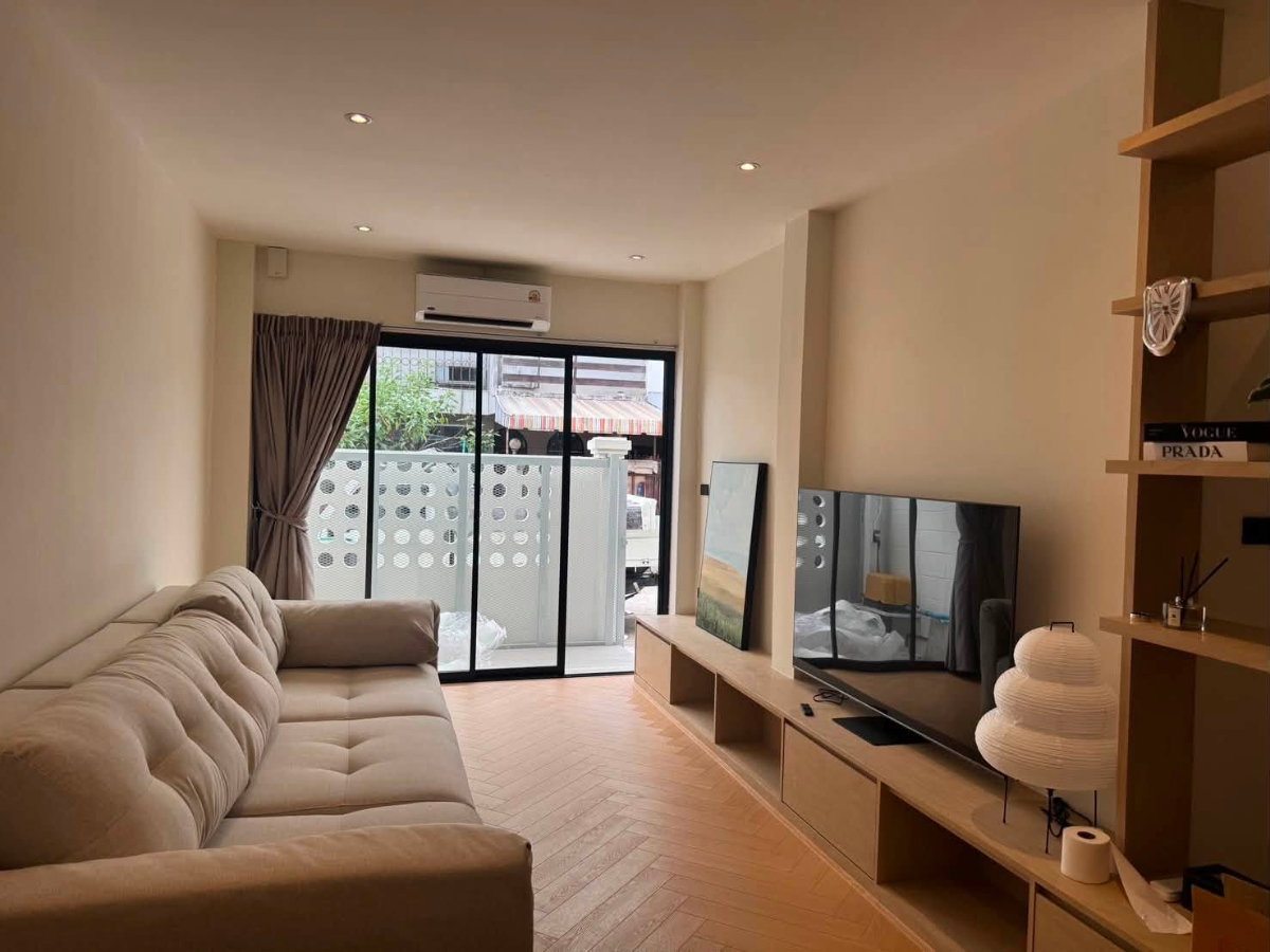 picture For rent, beautiful townhouse, Sukhumvit 48 location | Ready to move in (TH6923) - 2/13