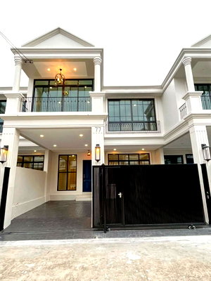 Houses for rent Big C Extra Rama 4 : House for rent Sukhumvit 50 suitable for living or registering a company, pet friendly.