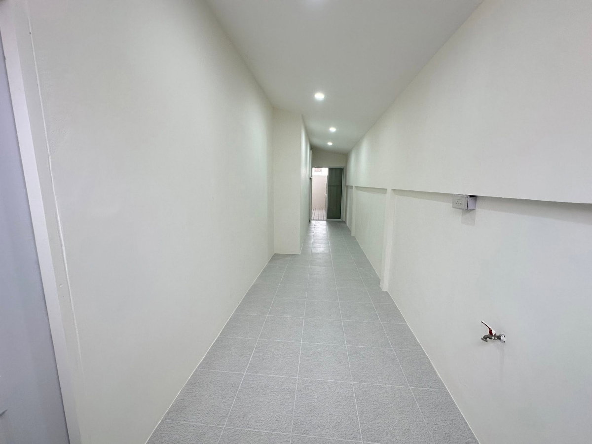 รูป ขายบ้านเดี่ยวพัทยา 3 ห้องนอน บ้านหลังมุม พร้อมเฟอร์นิเจอร์ Built-in ครบ โซนเขาตาโล - รูปที่ 23/28