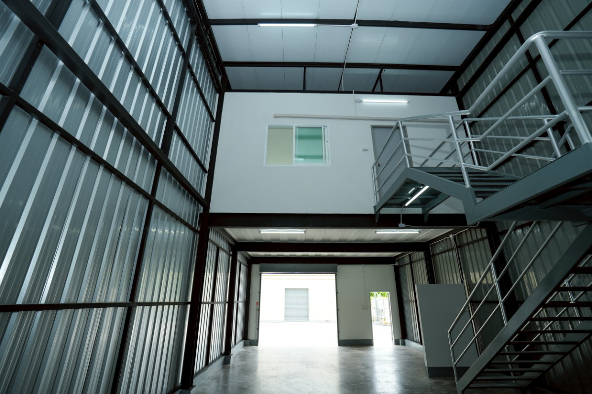 picture Warehouse and Office for Rent Sukhumvit 77 Onnut near srinuch bts - 6/9