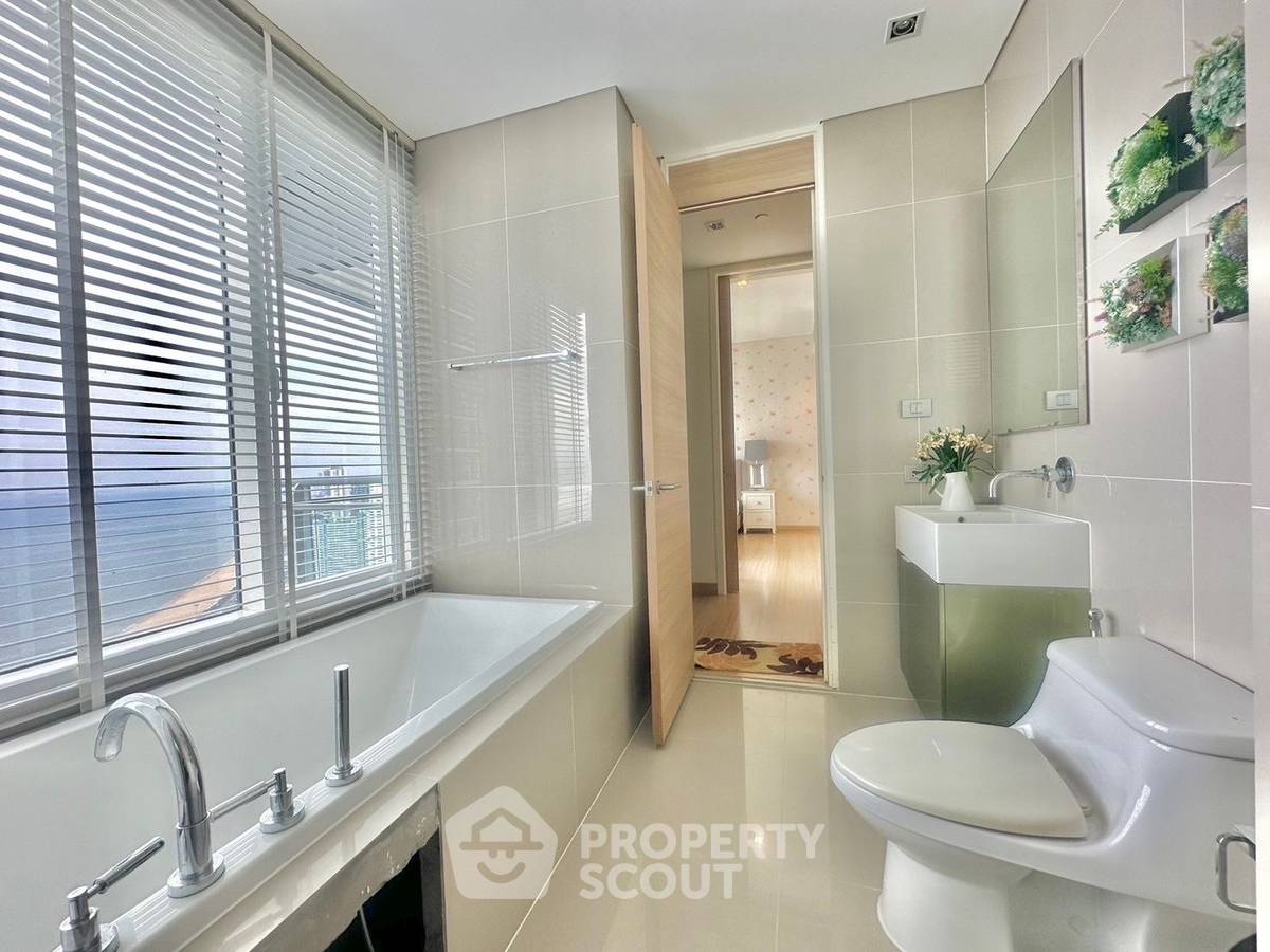 picture 40th-Floor 2-BR Condo At Reflection Jomtien Beach Pattaya (ID 2303053) - 16/19