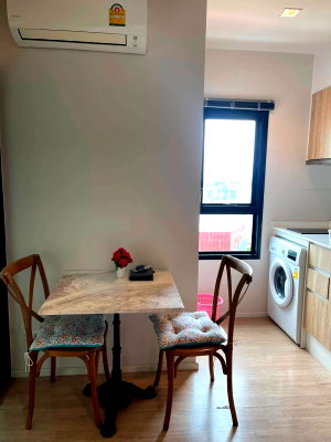 Condos for sale : Escent Condo by CPN, Smart and Efficient Layout, Fully Furnished with Complete Electrical Appliances.