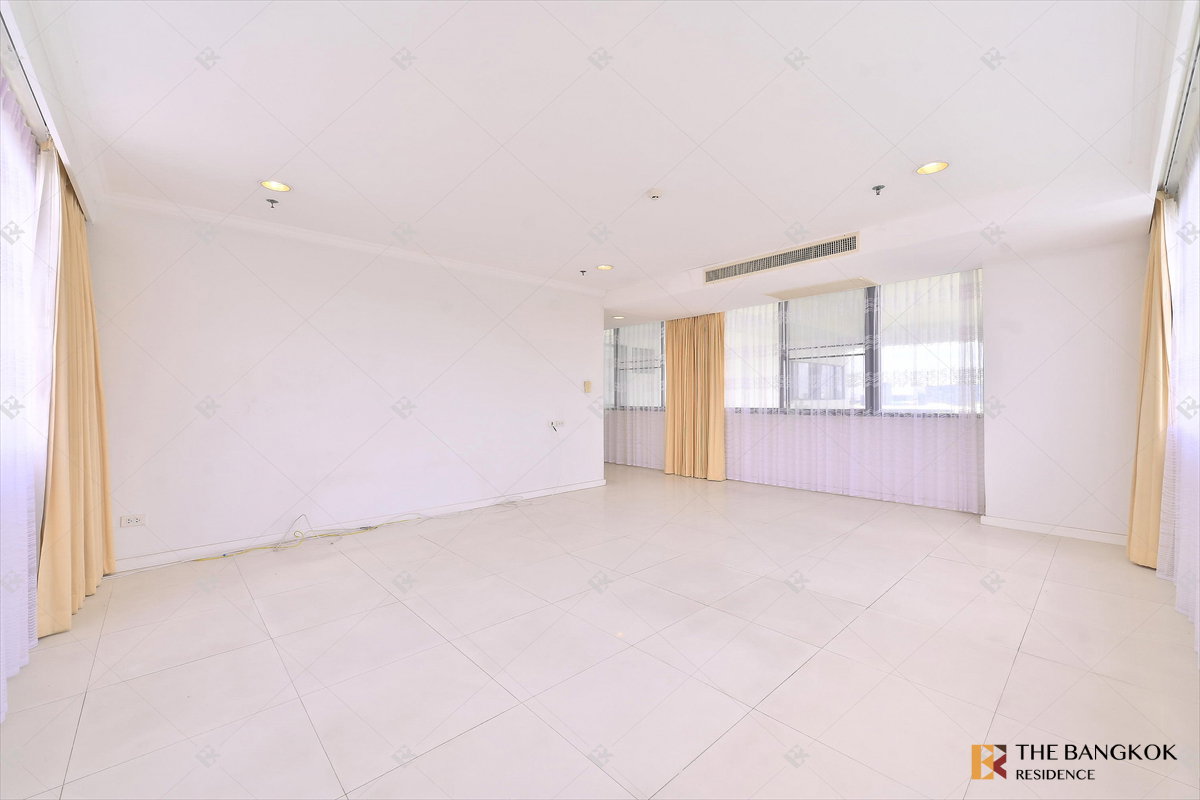 รูป 🌳 ห้องใหญ่ 91.31 sq.m.  ระเบียงหันไปทางสวนเบญจกิติ🌳 - Lake Green ใกล้ BTS นานา  - รูปที่ 18/25