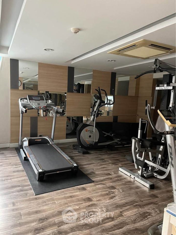 picture Spacious 1-BR 94 Sqm At The Crest Sukhumvit 49 Near BTS Thong Lor (ID 3167997) - 17/19