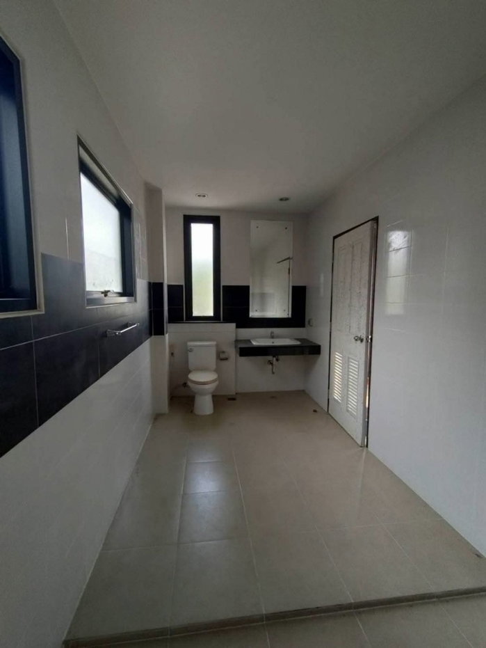 รูป ขายบ้านโครงการกรีนวิลล์บีชบางแสน 
ใกล้หาดบางแสน 4.99 ล้าน
 - รูปที่ 14/18