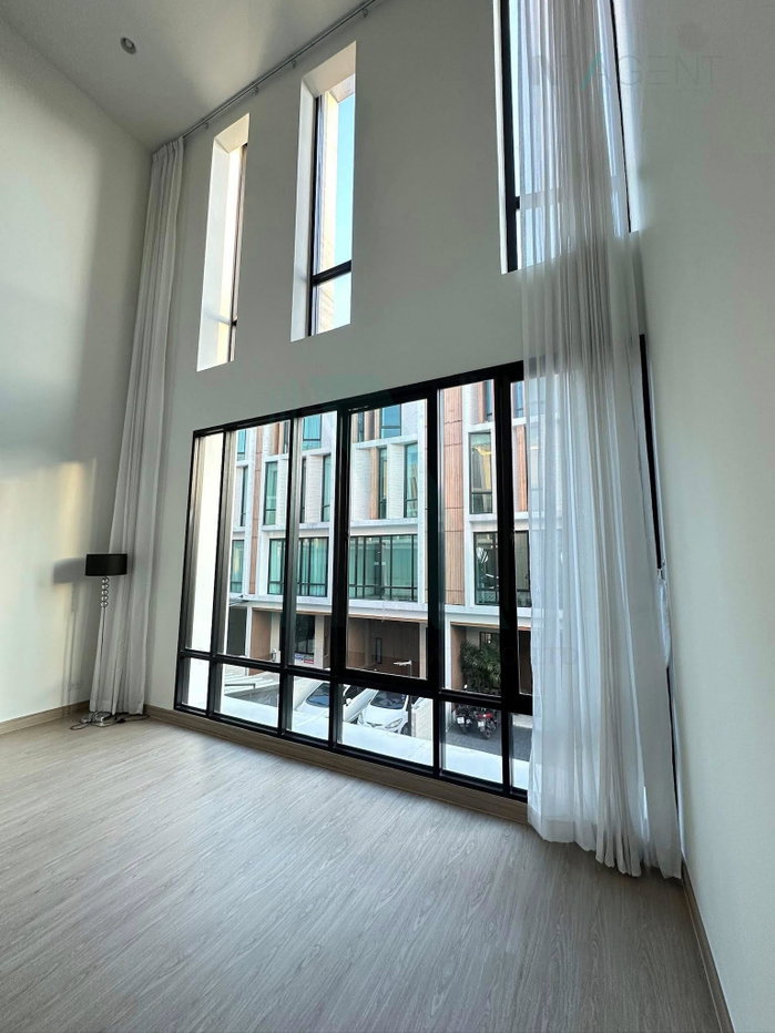 รูป 📌 ขายทาวน์โฮม โครงการ ดิ ออเธอร์ รัชดา 32 3 ชั้น 3 ห้องนอน 4 ห้องน้ำ - รูปที่ 2/8