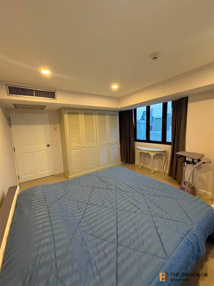 picture Omni Tower Move-in Ready, Just Bring Your Stuff near BTS Nana - 8/10