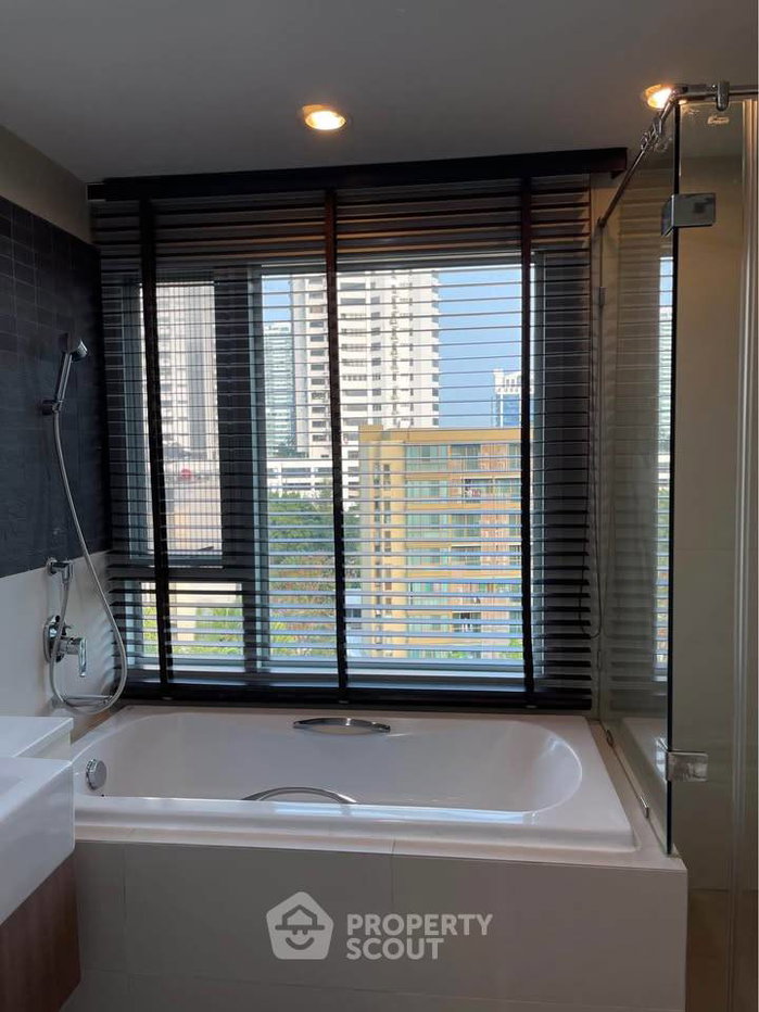 picture Spacious 1-BR 94 Sqm At The Crest Sukhumvit 49 Near BTS Thong Lor (ID 3167997) - 5/19