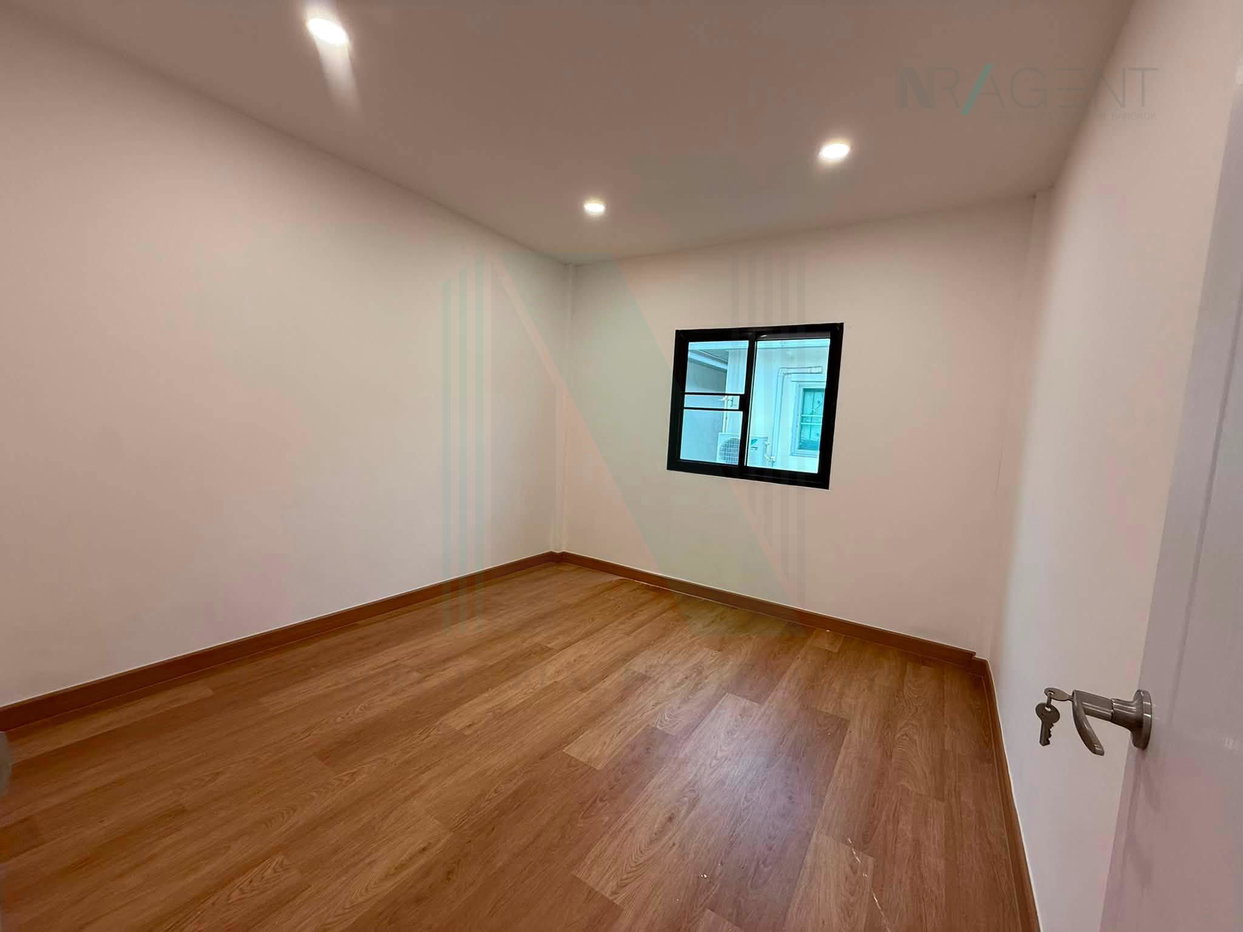 รูป 📌 ขายบ้านแฝด โครงการ สวนหลวงวิลล์ นิรันดร์ วิลล์ 3 2 ชั้น 3 ห้องนอน 3 ห้องน้ำ - รูปที่ 6/8