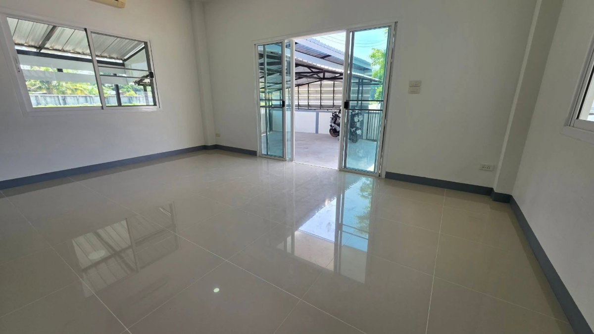 รูป ขาย บ้านเดี่ยว รีโนเวทใหม่ ใกล้เทศบาลตลาดขวัญ พิกัด ตลาดขวัญ ต.สันปูเลย อ.ดอยสะเก็ด อ.เมืองเชียงใหม่ - รูปที่ 6/8