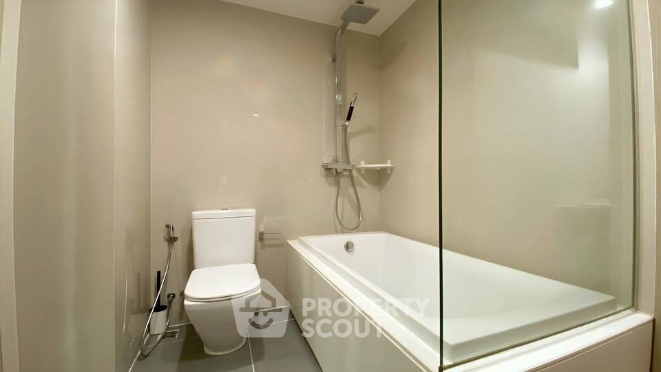 รูป คอนโด 1 ห้องนอน LIV @ 49 เดินทางสะดวกด้วย BTS ทองหล่อ (ID 3168155) - รูปที่ 2/8