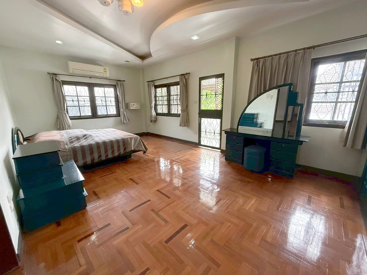 รูป ขายบ้านเดี่ยว 2 ชั้น 4 ห้องนอน 3 ห้องน้ำ หมู่บ้านเกศรี 2 ซอยรามคำแหง 124 สะพานสูง ตกแต่งไม้สักและไม้หายาก ใช้สอย 320 ตร.ม. ใกล้ MRT สัมมากร สายสีส้ม - รูปที่ 13/31