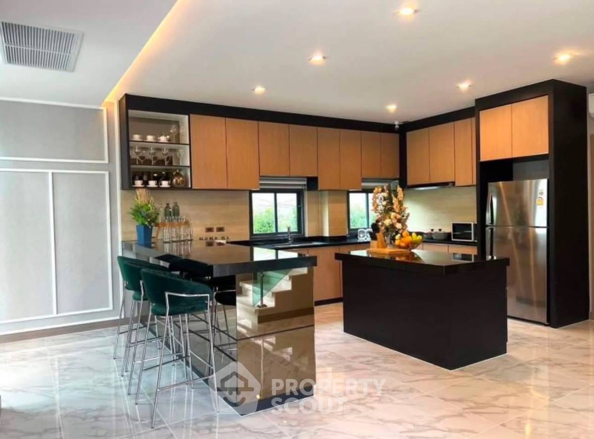 picture 342 Sq M 4-BR House At Madcha Nirvana Pattaya (ID 2110569) - 5/17