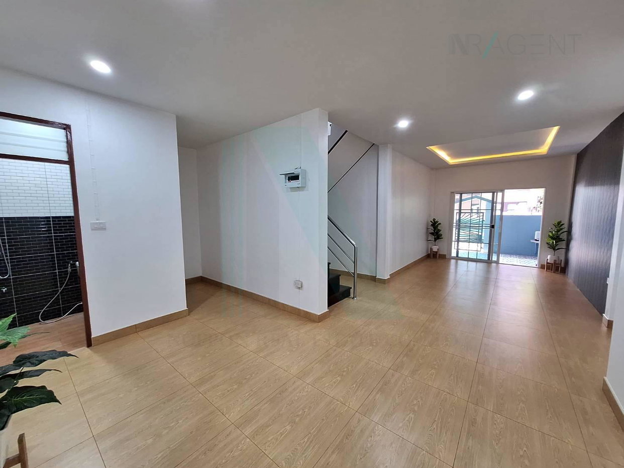 รูป 📌 ขายทาวน์เฮาส์ โครงการ หมู่บ้านณัฐกานต์ 2 ชั้น 3 ห้องนอน 2 ห้องน้ำ - รูปที่ 4/8