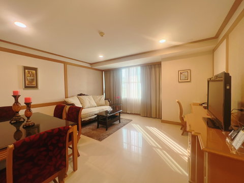 A spacious and fully furnished 1 bedroom for rent (88 Sq,m.)