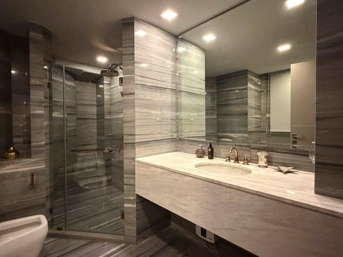 picture The Esse Sukhumvit 36 ð0m. BTS Thonglo 1bedroom with bathtub take BTS view - 14/16