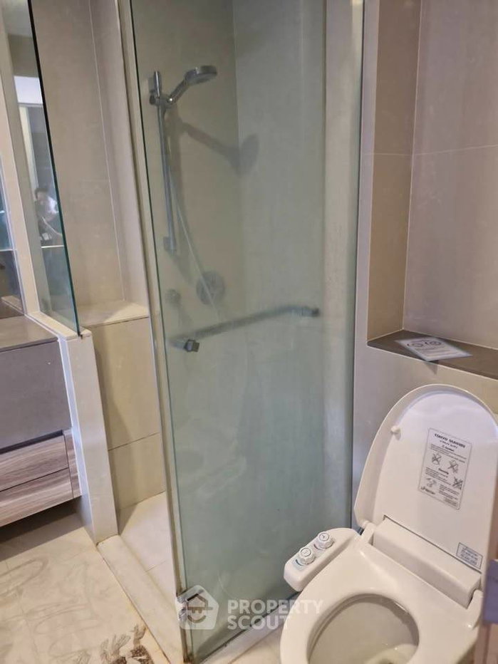 picture 40th-Floor 1-BR At The Esse Asoke Near MRT Sukhumvit (ID 3169060) - 3/8