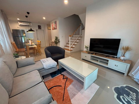 House for Rent in Chuan Chuen Park Onnut–Wongwaen | 4 Bedrooms | Fully Furnished | Near Mega Bangna
