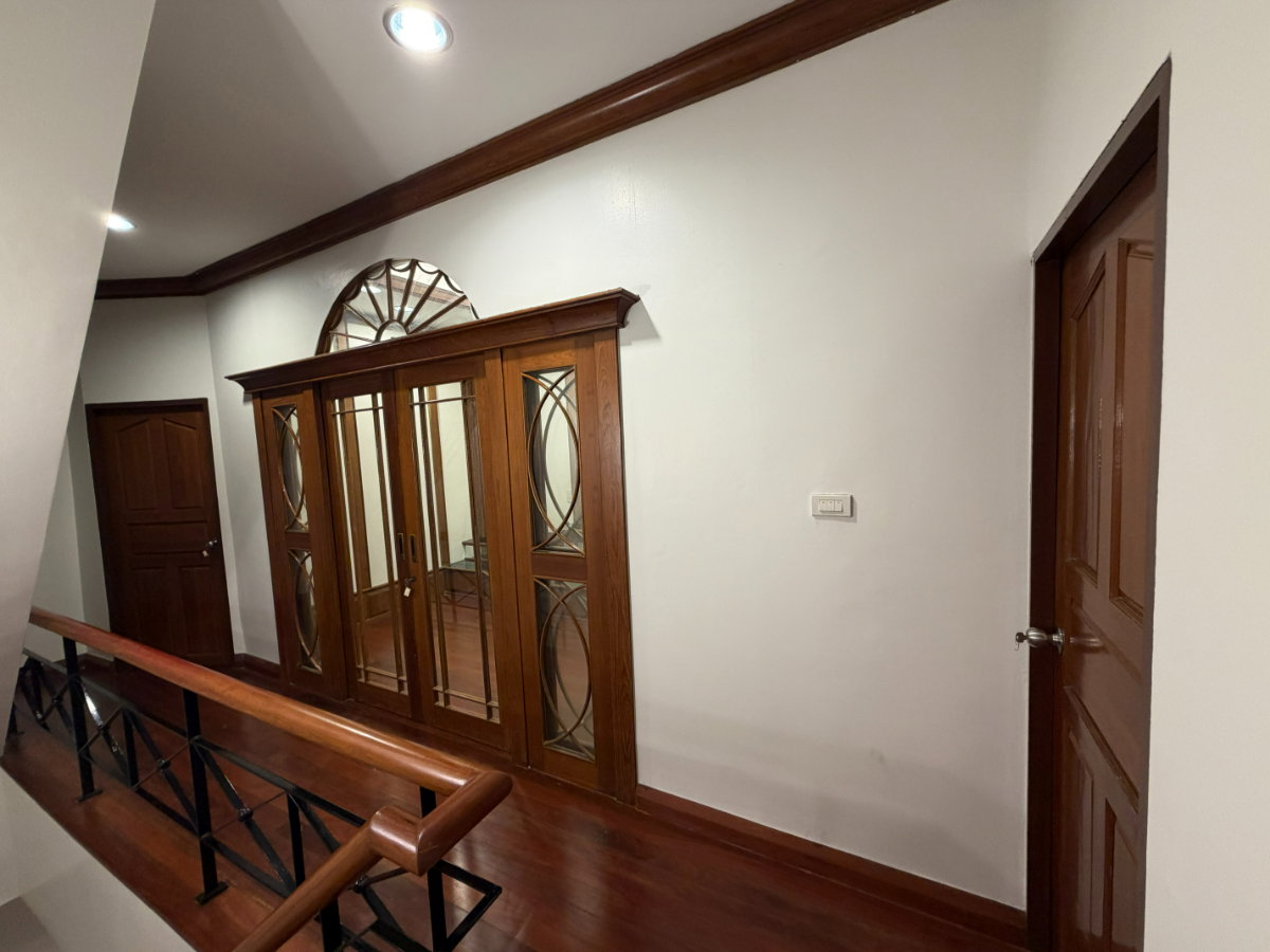 รูป OWNER’S POST (ENGLISH VERSION BELOW) ปล่อยเช่า ทาวน์เฮ้าส์ / Home Office 3 ชั้น สามารถเข้ามาอยู่ได้เลย FULLY FURNISHED  ใกล้ Central Pinklao - รูปที่ 15/27