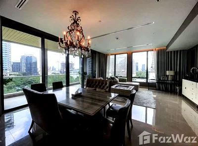 Condos for sale : Ultimate Park View at Sindhorn Residence 6660139