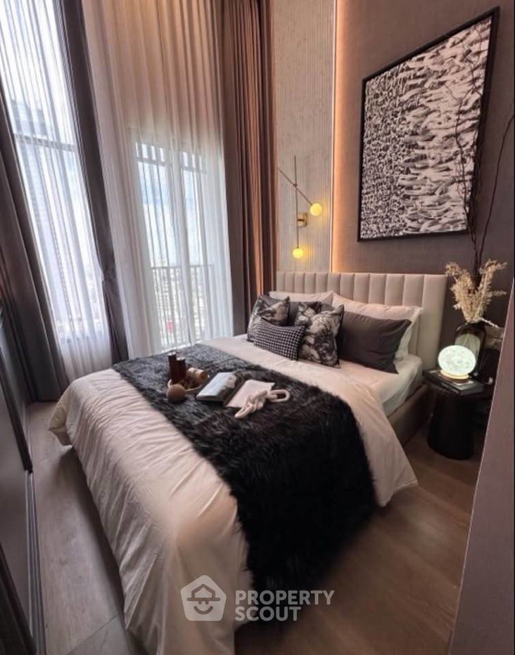 picture 200m To MRT Huai Khwang | 15th-Floor 2-BR SOHO Bangkok Ratchada (ID 3167935) - 8/11