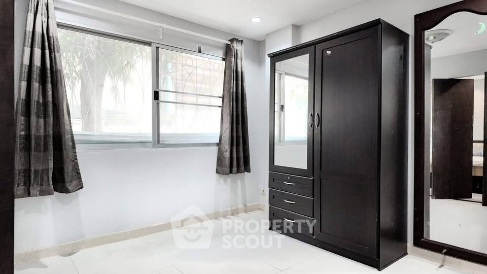 picture Spacious 2-BR 112 Sqm At Modern Home Place, Suan Luang (ID 3168437) - 16/21