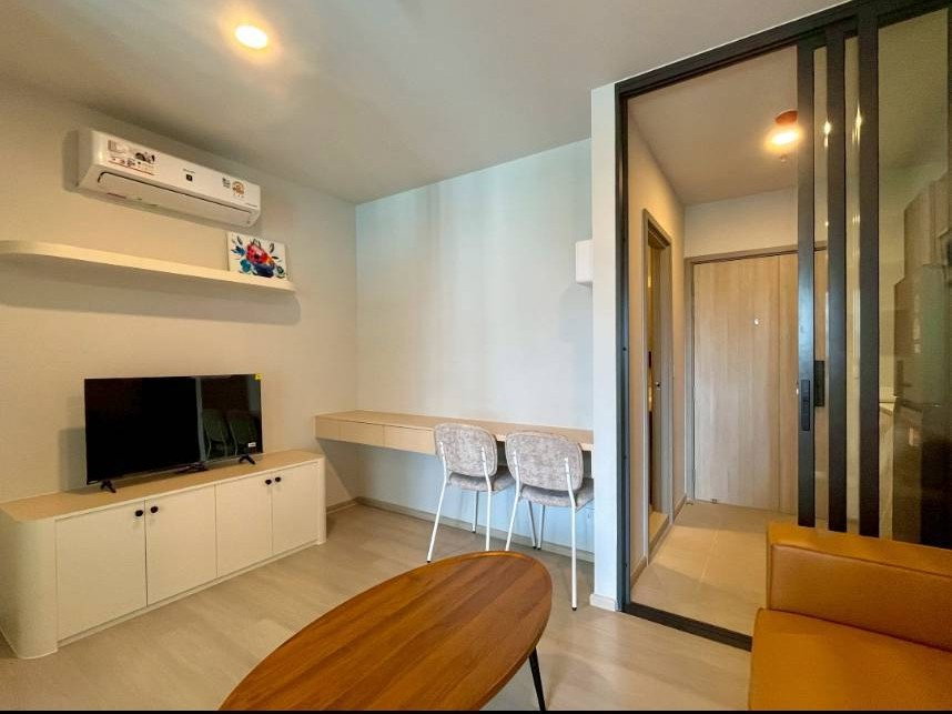 picture BRAND-NEW Condo ASPIRE ONNUT STATION Corner Room 22K - 12/16